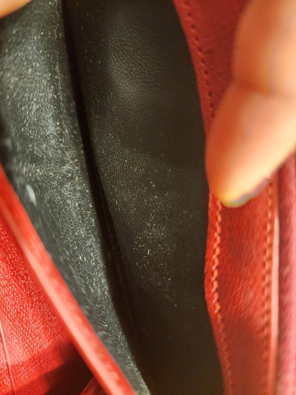 red textured leather Yves Saint Laurent Y-Line wallet gold-tone hardware - Picture 15 of 16